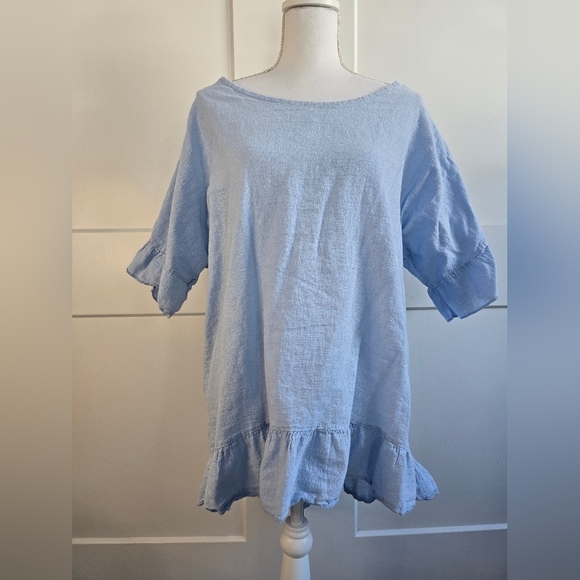 ❤️❤️❤️ Tops - Light Blue Ruffle Hem Top With Button Detail Down The Black